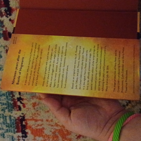 HARRY POTTER AND THE CURSED CHILD PARTS ONE & TWO SPECIAL REHEARSAL EDITION - Picture 6 of 7